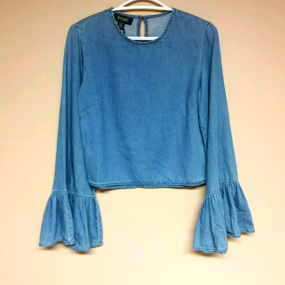 ⬇️Buffalo David Bitton crop shirt -NWT